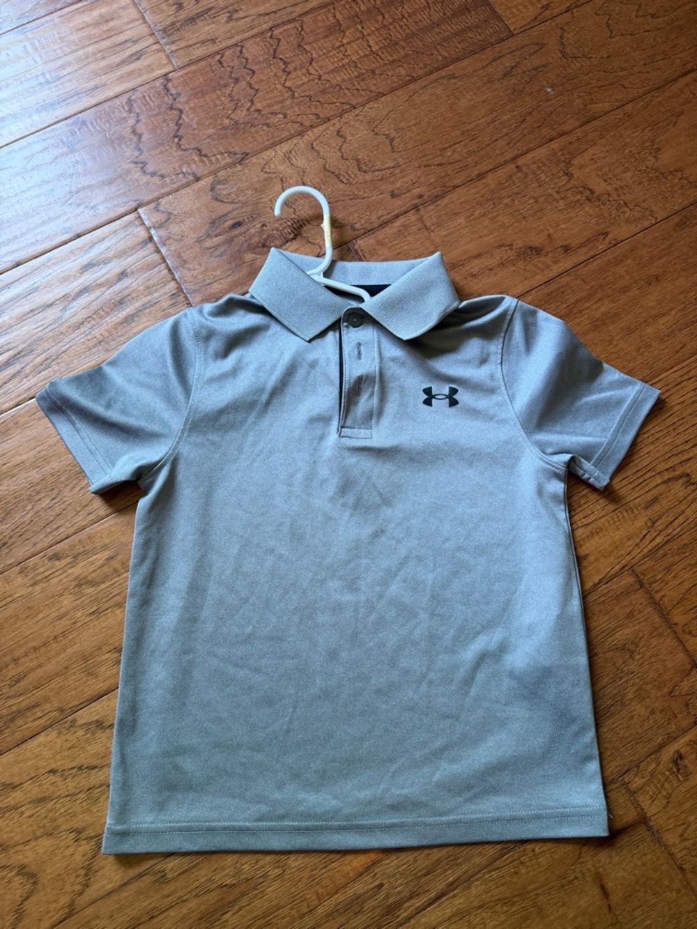 Under Armour Boys' Light Gray Polo Shirt EUC